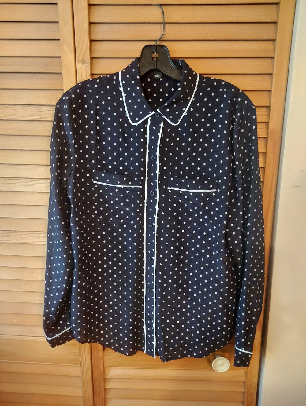 Ann Taylor 100% Silk Button Up Top Women's Small S Polka Dots Lightweight Flowy
